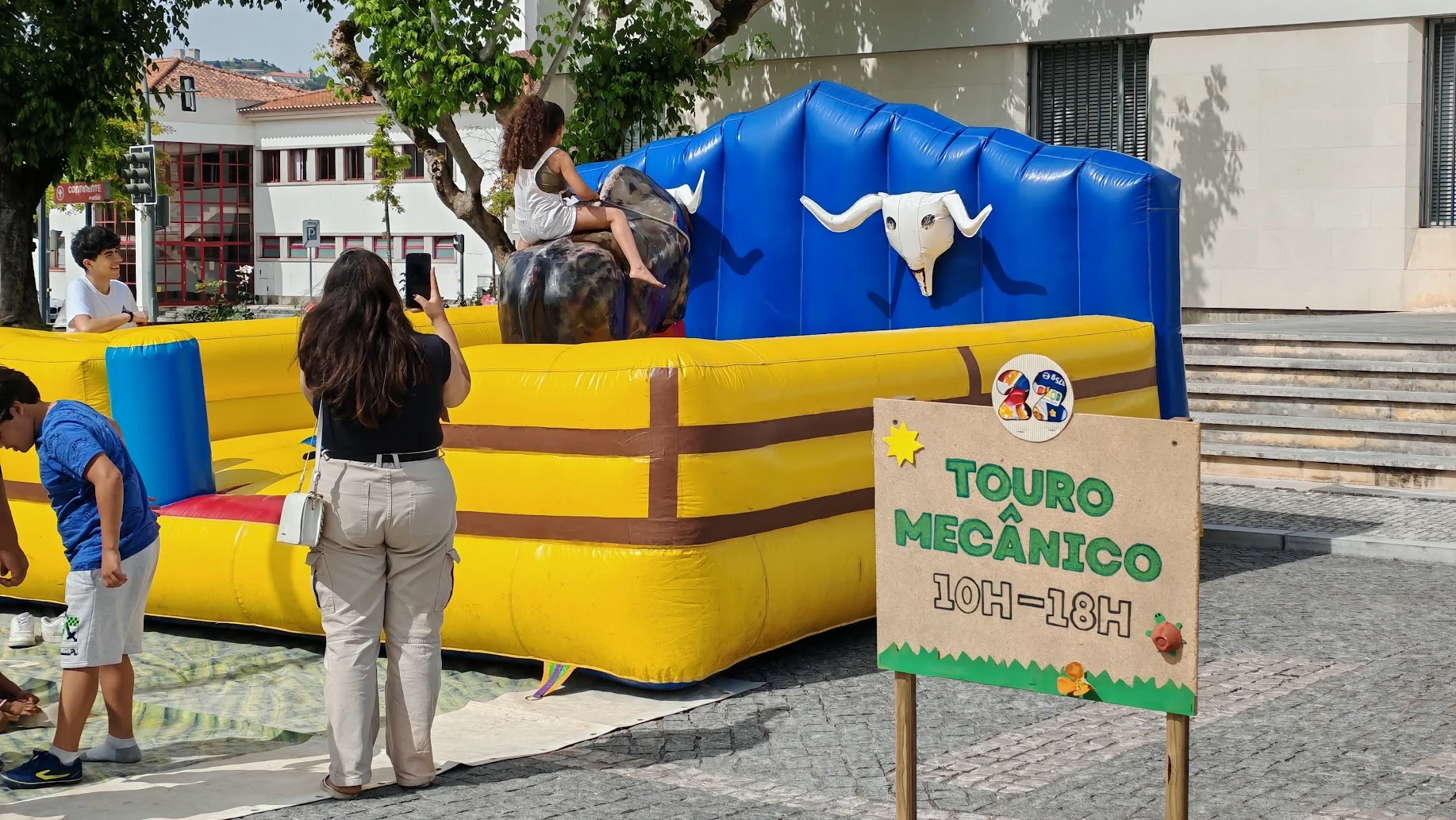 Aluguer de Insufláveis e Animação Infantil — foto 5