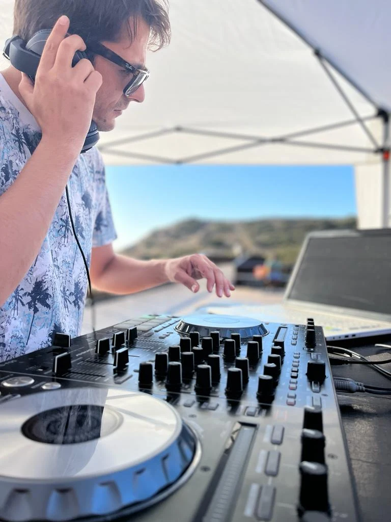 Foto de capa de DJ de eventos